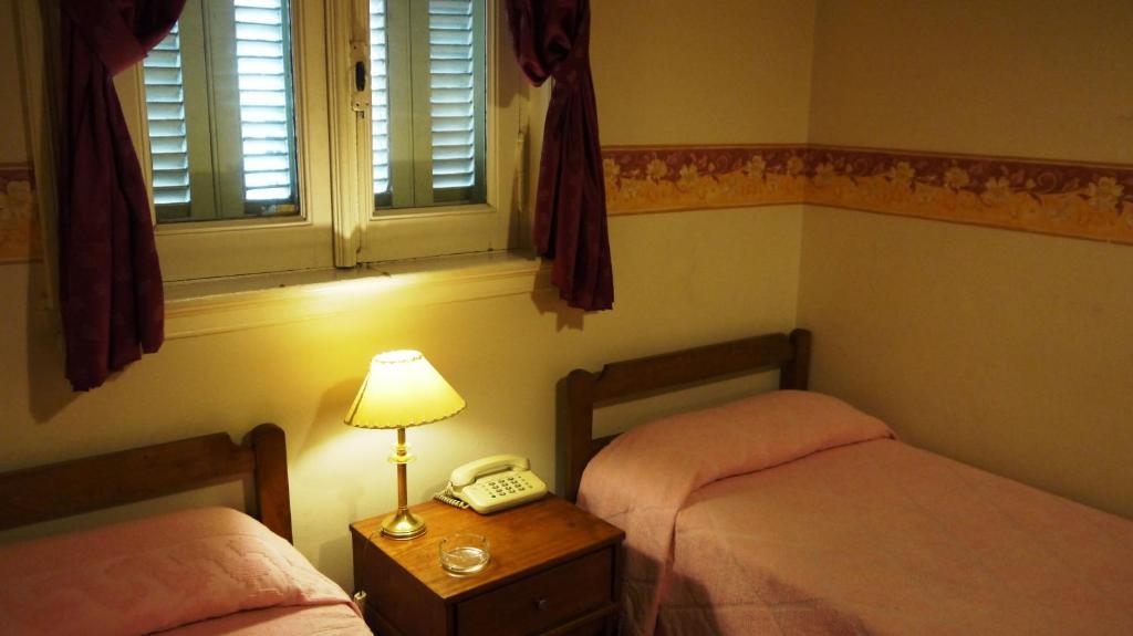 Hotel Gran Sarmiento بوينس آيرس الغرفة الصورة
